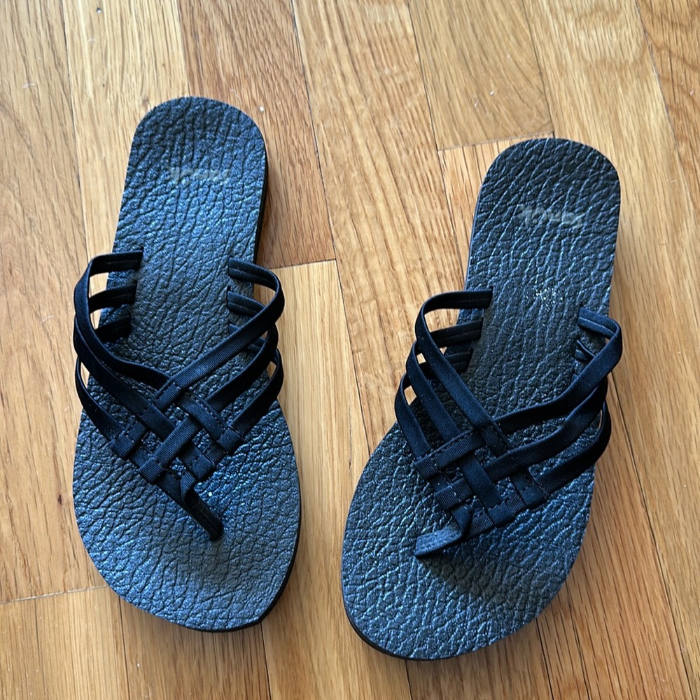 Sanuk sandals